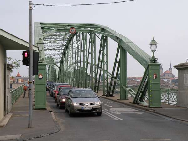 komarno silnicni most