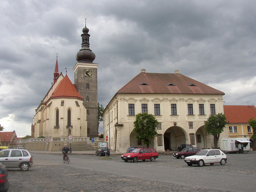 Velvary CZ Town Hall and St Catherine Church